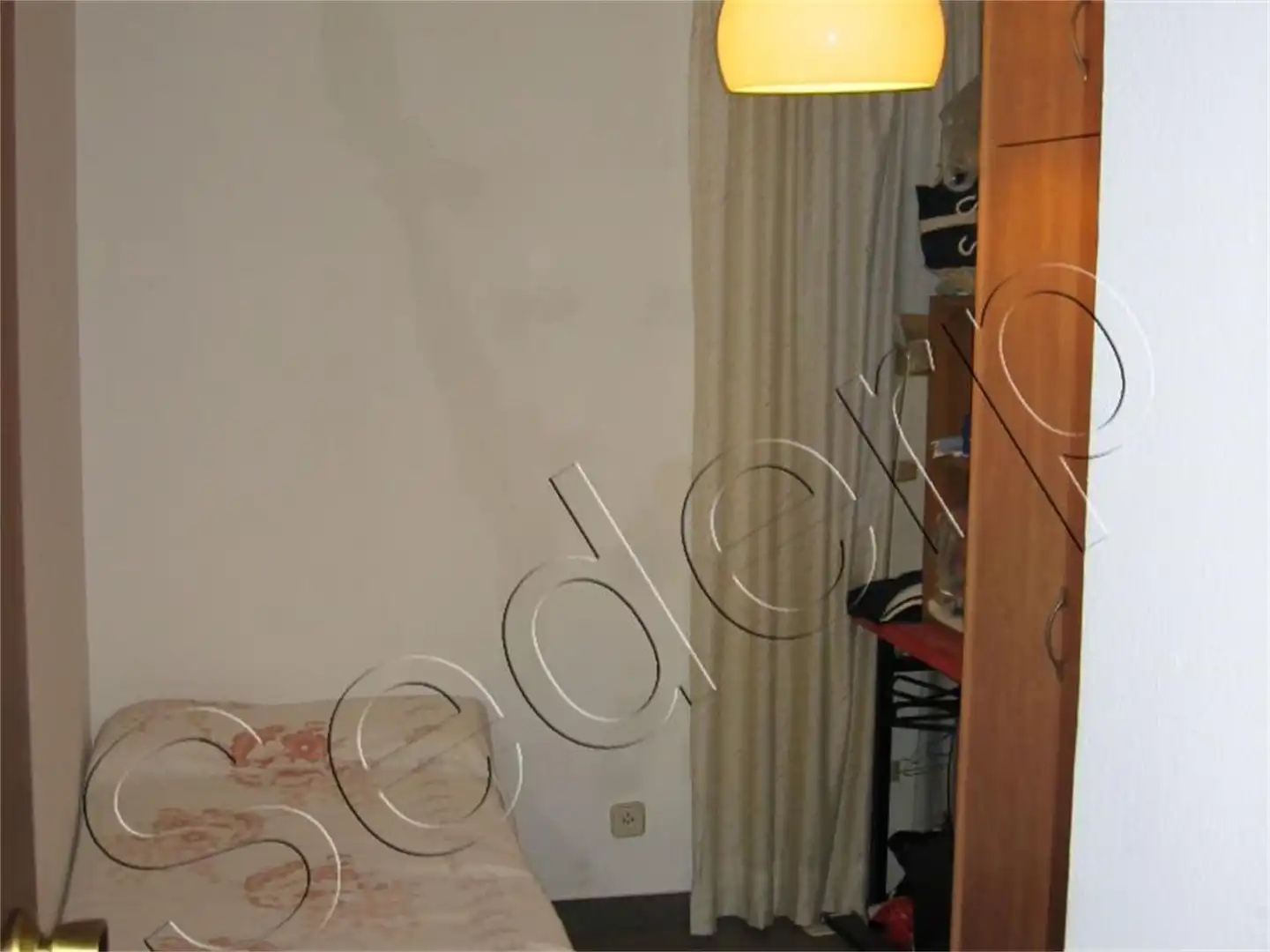 Flat for sale in Avinguda de Cornellà, 26, El Centre Bedroom of Flat for sale in Esplugues de Llobregat with Air Conditioner and Balcony