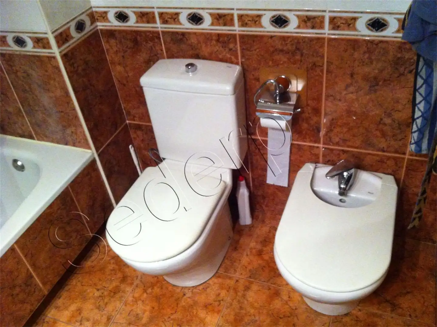 Flat for sale in Avinguda de Cornellà, 26, El Centre Bathroom of Flat for sale in Esplugues de Llobregat with Air Conditioner and Balcony