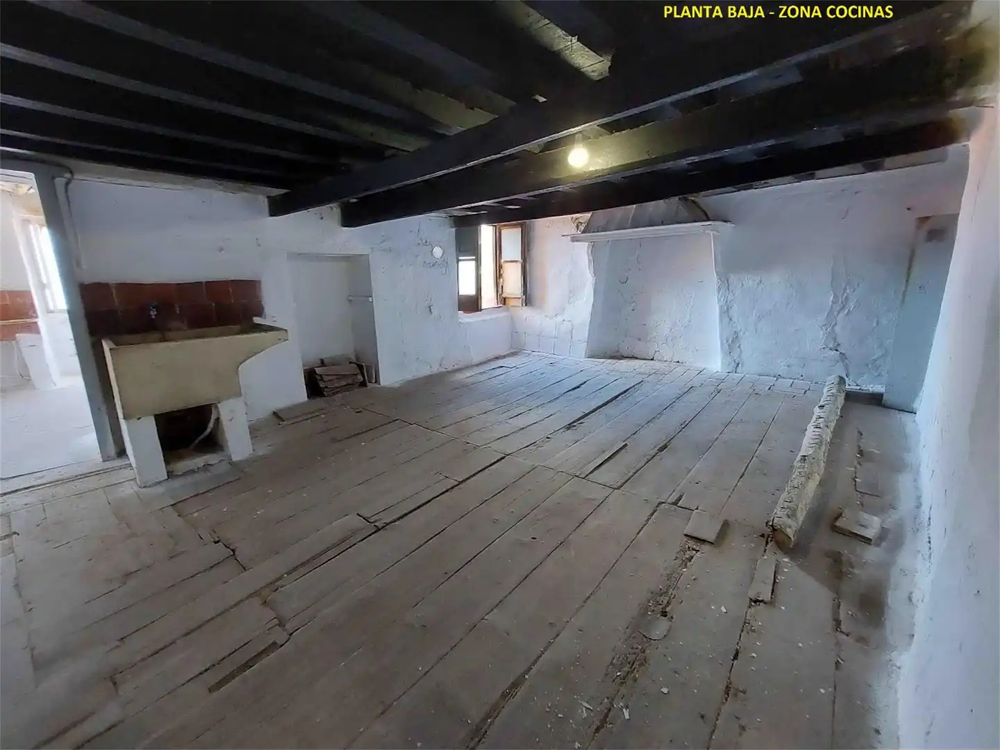 Casa adosada en venda a Calle Carnicería, 14, Yeste Casa adosada en venda en Yeste amb Terrassa, Traster i Balcó