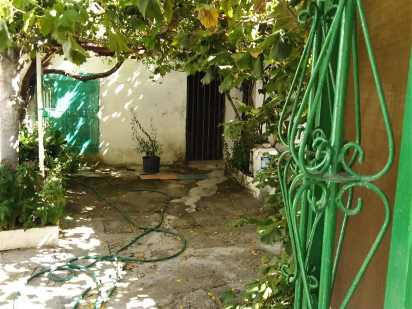 Jardín de Casa adosada en venta en Almonacid del Marquesado con Calefacción y Amueblado
