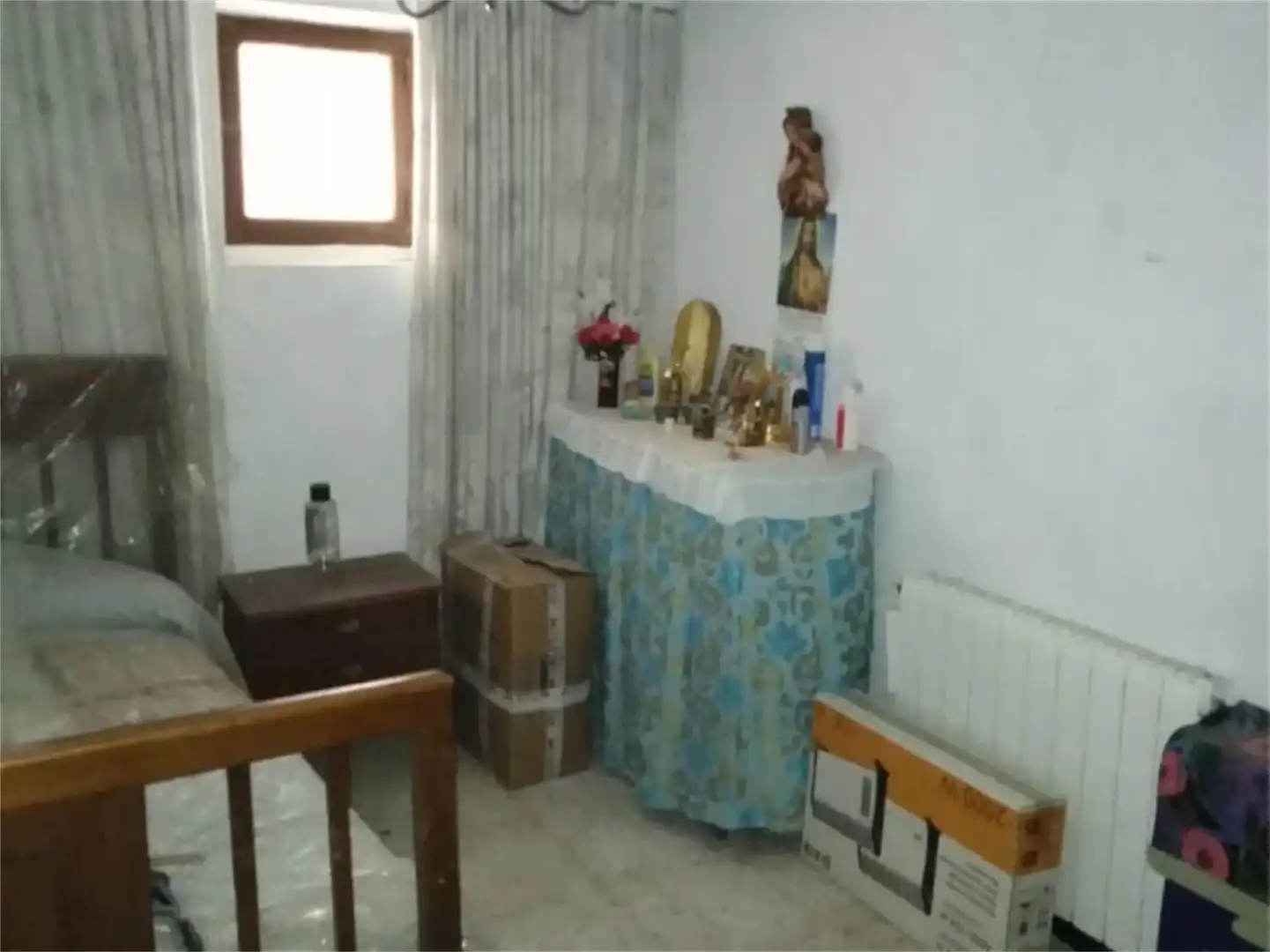 Habitación de Casa adosada en venta en Almonacid del Marquesado con Calefacción y Amueblado