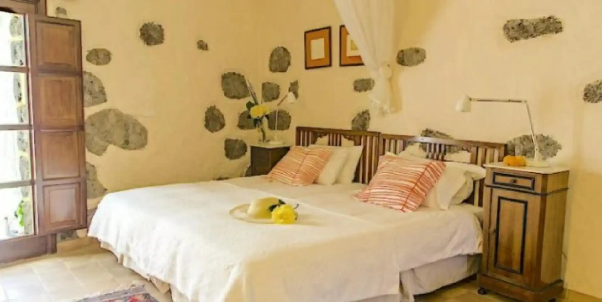 Habitación de Finca rústica en venta en Vega de San Mateo con Aire acondicionado, Calefacción y Parquet