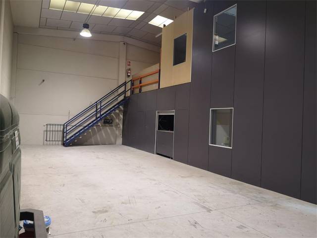 Nave industrial en Alquiler en Torreforta