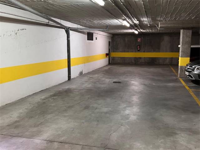 Garaje en Alquiler en Calle Yunta en Pajarillos Altos