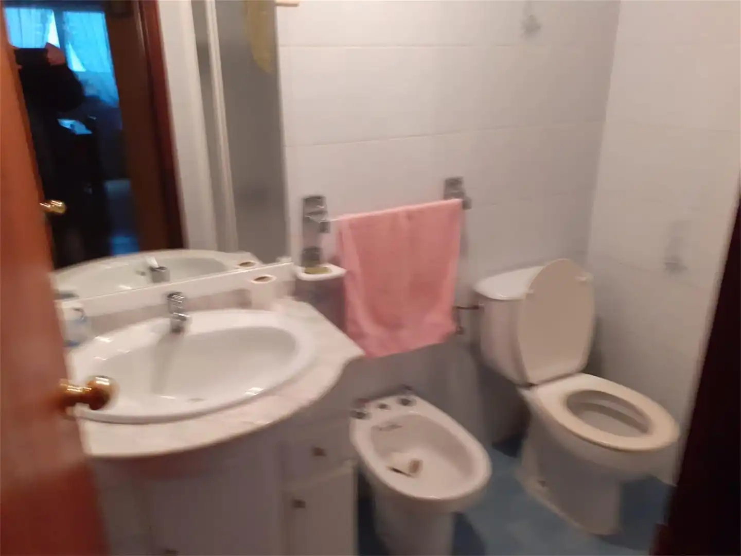Bathroom of Detached homes for sale in San Martín de Trevejo  with Furnished, Washing machine and TV