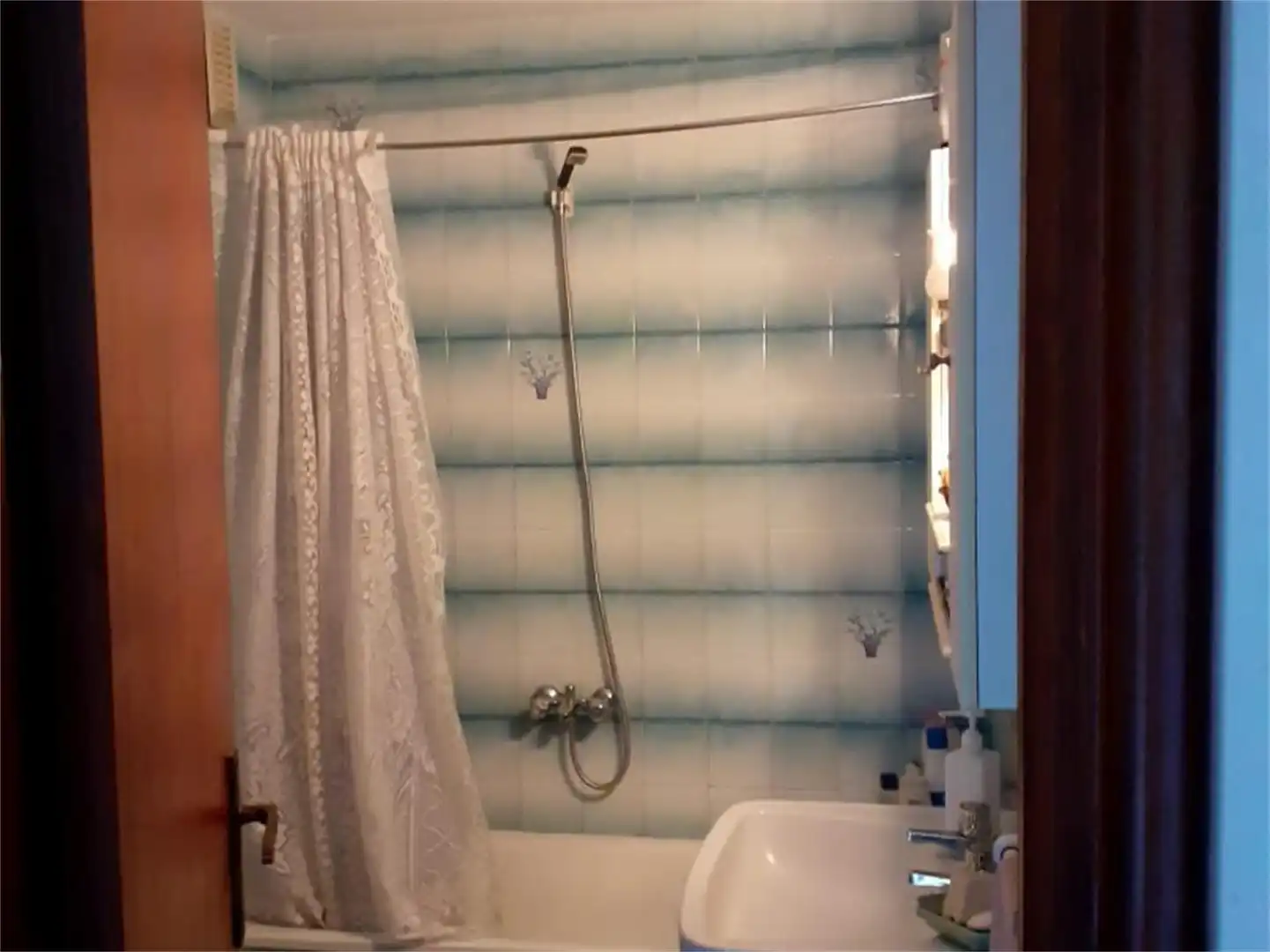 Badezimmer von Wohnung zum Verkauf in El Cubo de Tierra del Vino   mit Heizung, Terrasse und Abstellraum