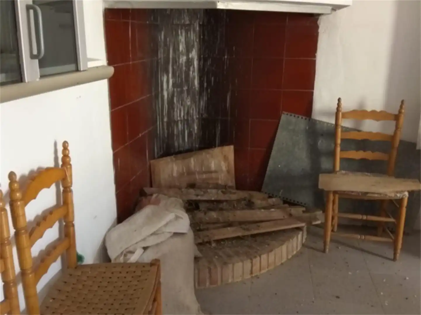Wohnung zum Verkauf in Higueruela mit Terrasse, Abstellraum und Möbliert