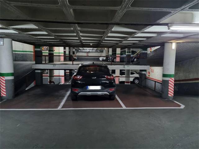 Garaje en Venta en Carrer de Novell en Barri de les Corts