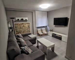 Living room of Flat for sale in Miranda de Ebro  with Heating, Terrace and Furnished