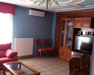 Living room of Flat for sale in Pastriz  with Air Conditioner