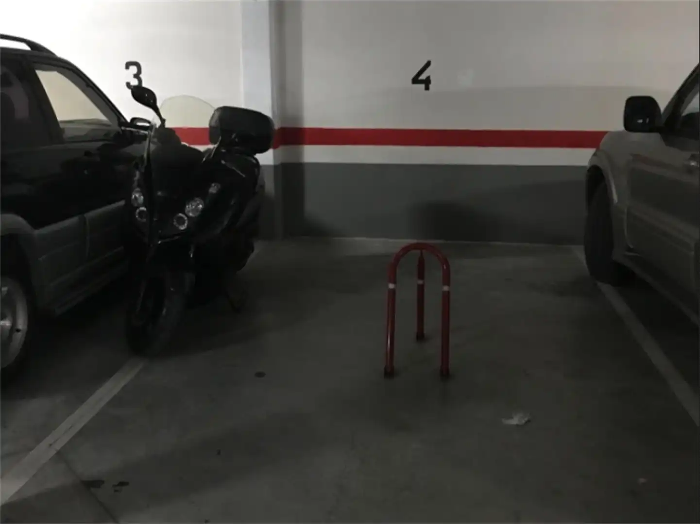 Garaje de alquiler en Calle Hermanos Grimm, 5, Imaginalia - Llanos del Águila Parking de Garaje de alquiler en Albacete