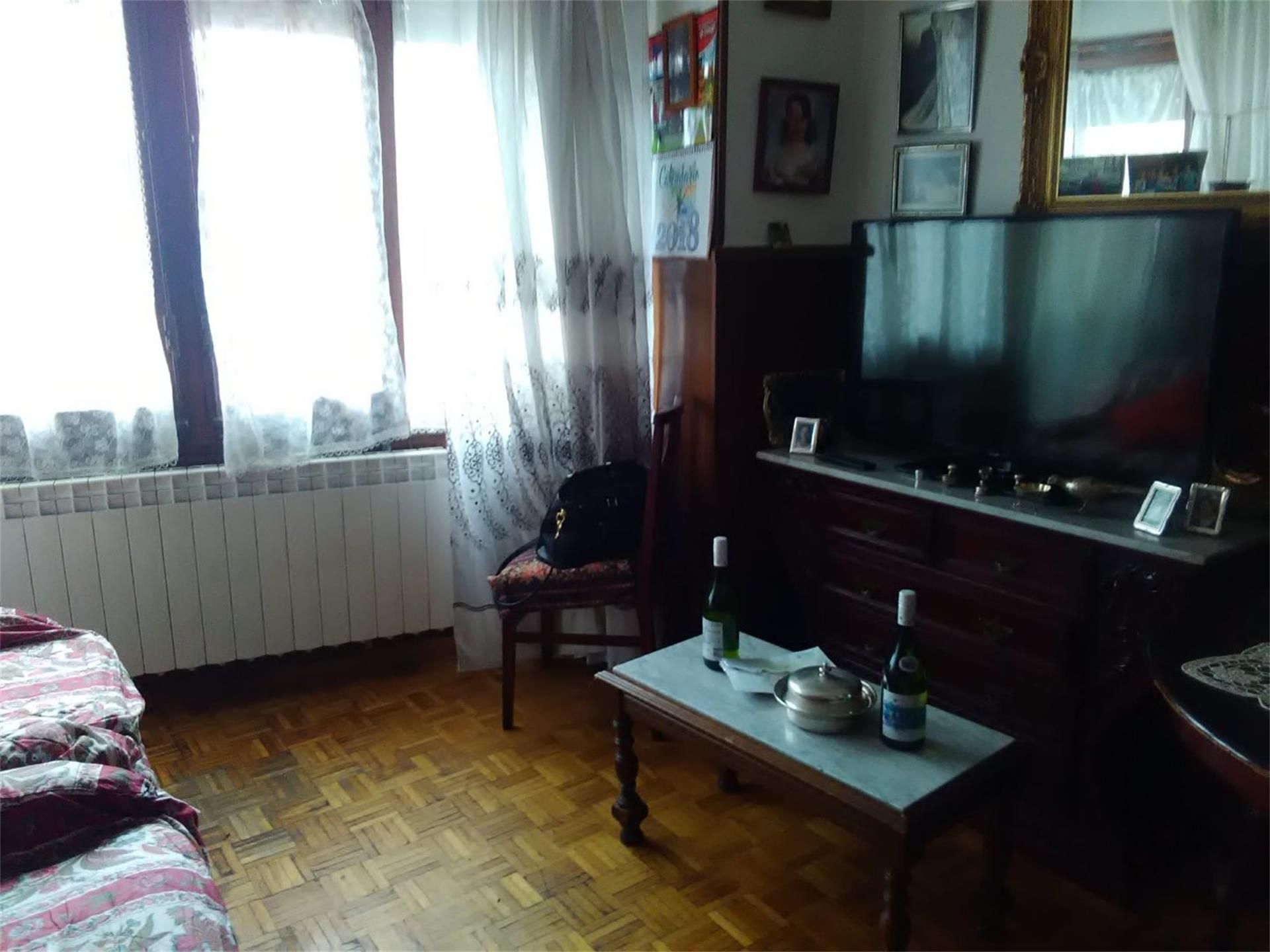 Living room of Flat for sale in San Leonardo de Yagüe  with Terrace, Storage room and Furnished
