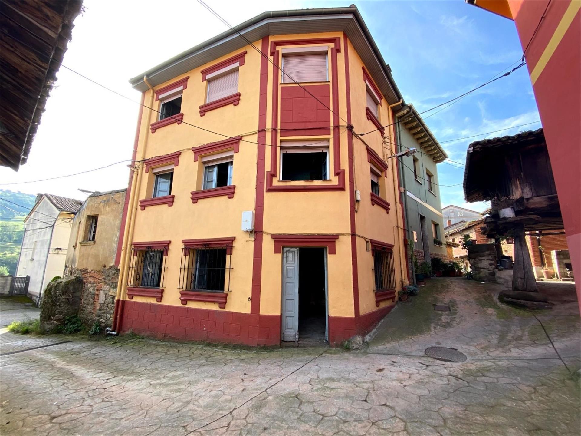 Single-family semi-detached for sale in Alameda Felguera, Riosa Exterior view of Single-family semi-detached for sale in Riosa with Terrace