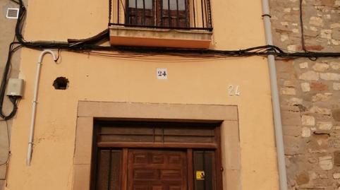 Foto 2 de Casa adosada en venta en Carrer Les Cases Noves, 24, Cervera, Lleida