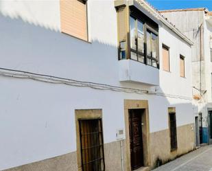 Vista exterior de Casa adosada en venda en Montánchez amb Terrassa