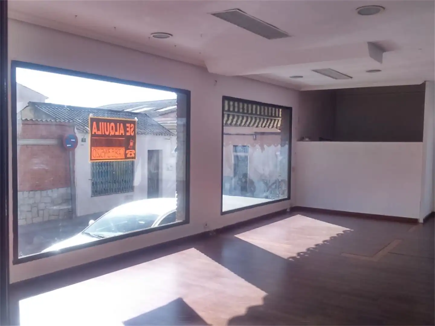 Commercial properties for sale in La Puebla de Montalbán