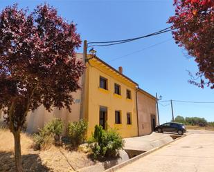 Vista exterior de Casa o xalet en venda en Villacarralón amb Calefacció, Jardí privat i Parquet