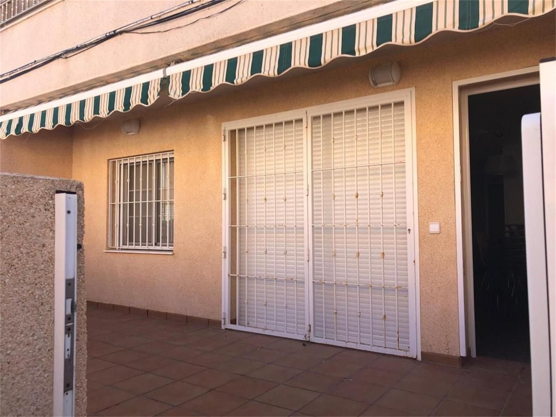 Exterior view of Single-family semi-detached for sale in San Pedro del Pinatar  with Terrace and Furnished