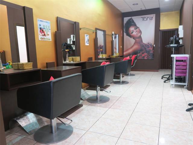 Local comercial en Alquiler en Calle Pascual Romero en Camí Reial