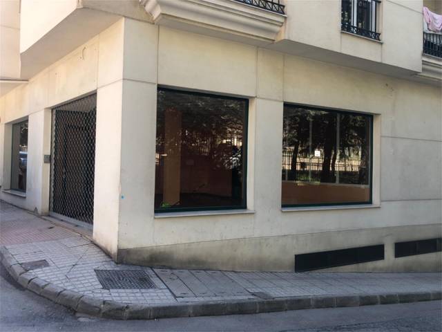 Local comercial en Alquiler en Calle Cruz de Orea en Cazorla
