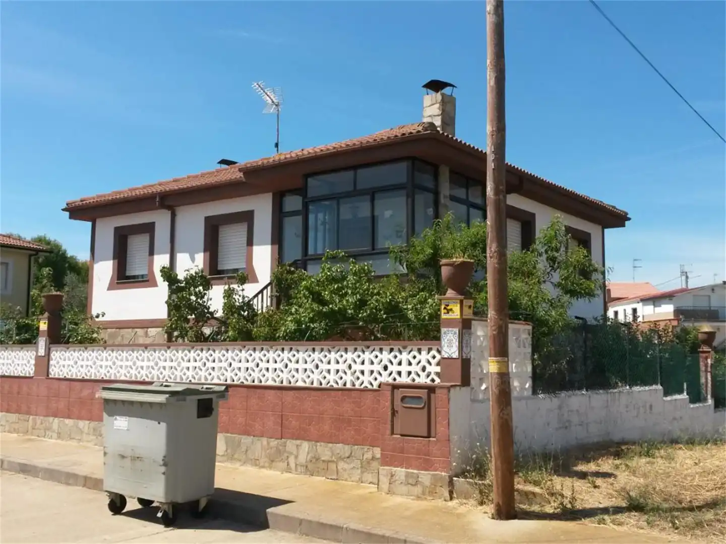 Casa o chalet en venta en Alija del Infantado Vista exterior de Casa o chalet en venta en Alija del Infantado con Jardín privado, Terraza y Trastero