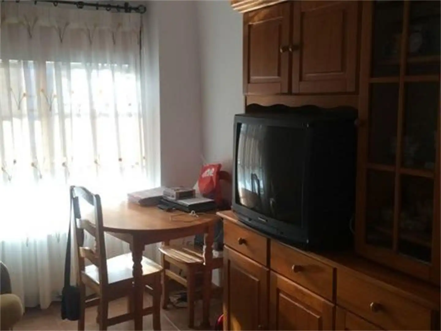 Habitación de Casa adosada en venta en Perales del Alfambra con Calefacción, Trastero y Amueblado