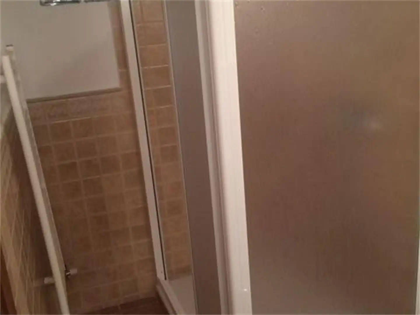 Baño de Casa adosada en venta en Perales del Alfambra con Calefacción, Trastero y Amueblado