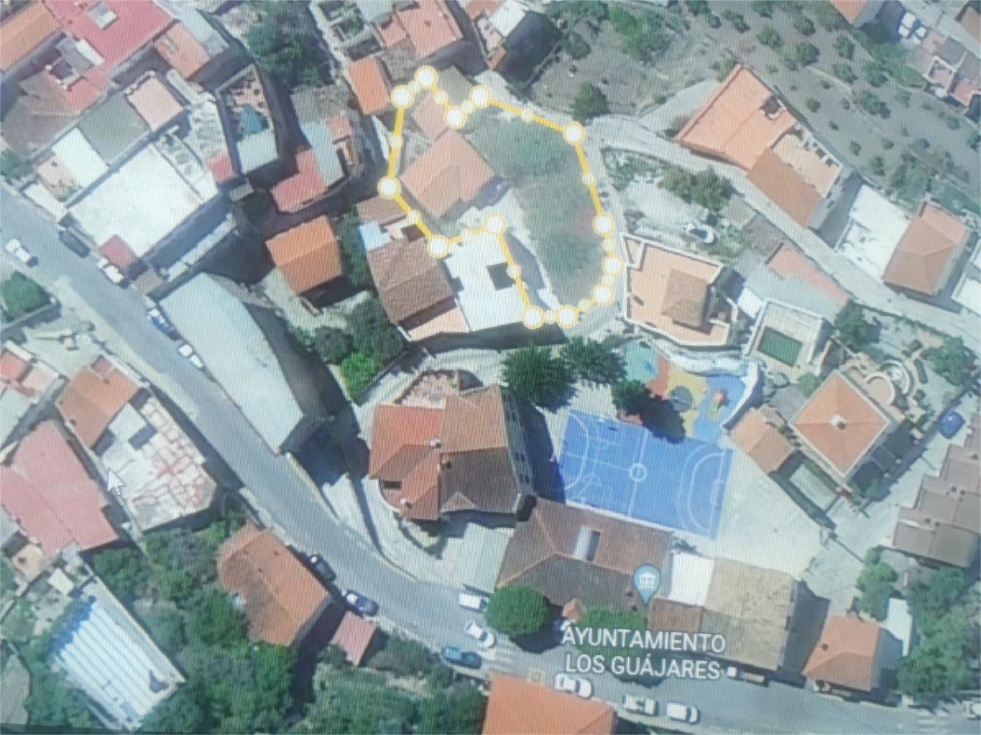Planta baixa en venda en Los Guajares amb Jardí privat