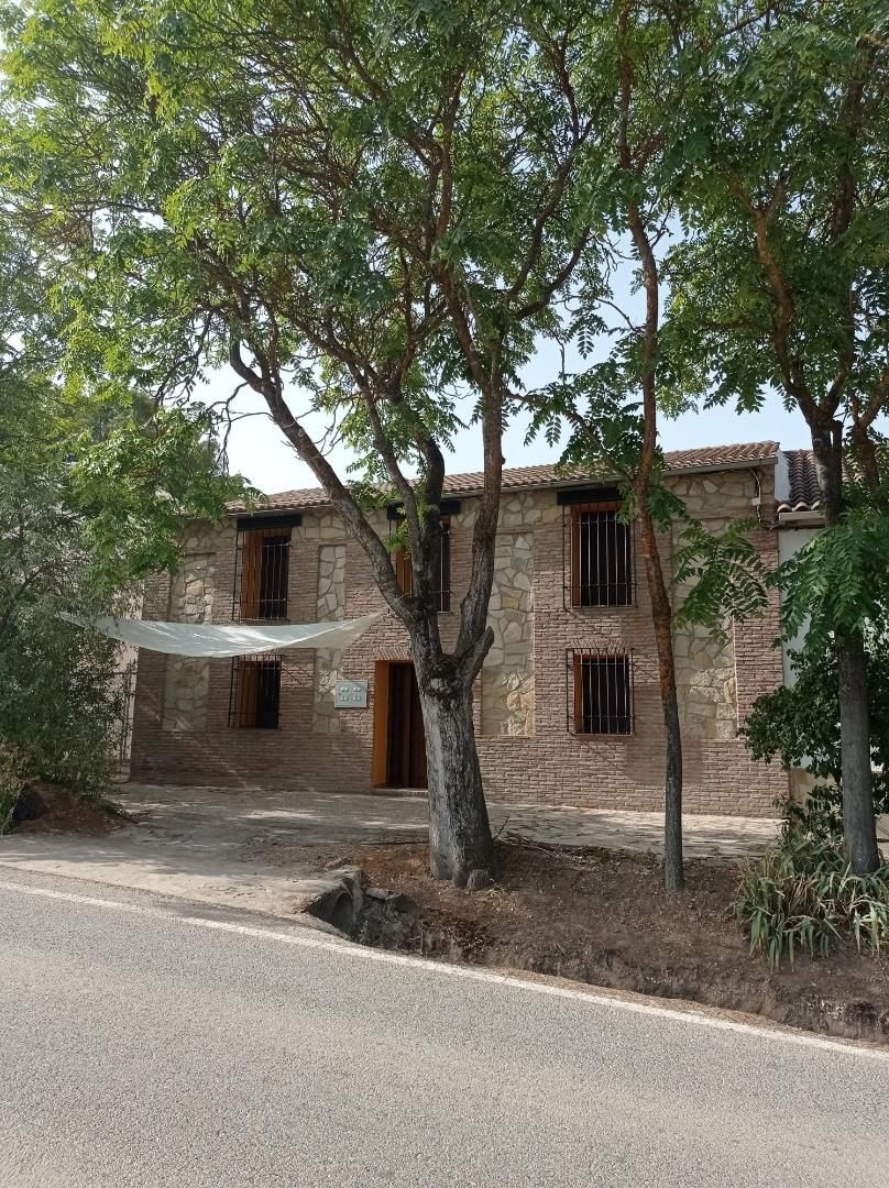 Vista exterior de Casa o xalet en venda en Villatorres amb Aire condicionat