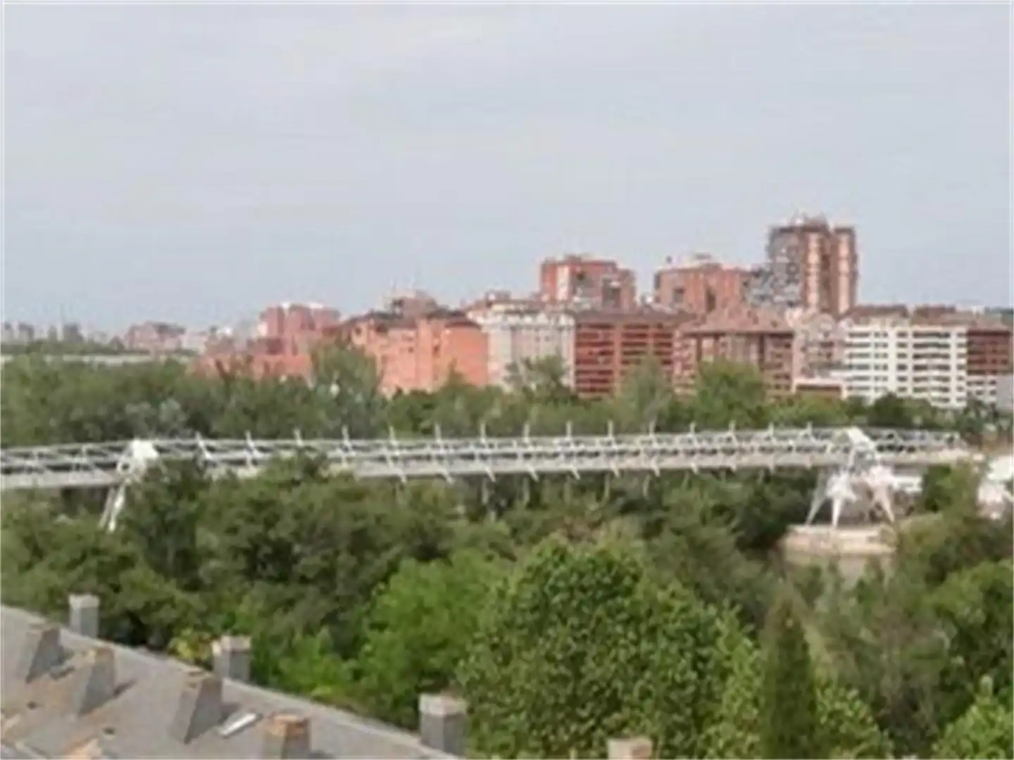 Pis en venda a Calle Doctor Sánchez Villares, Arturo Eyries Vista exterior de Pis en venda en Valladolid amb Calefacció, Jardí privat i Parquet