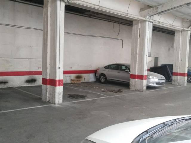 Garaje en Alquiler en Calle Tarragona, 4 en Ciudad Jardín - Parque Roma