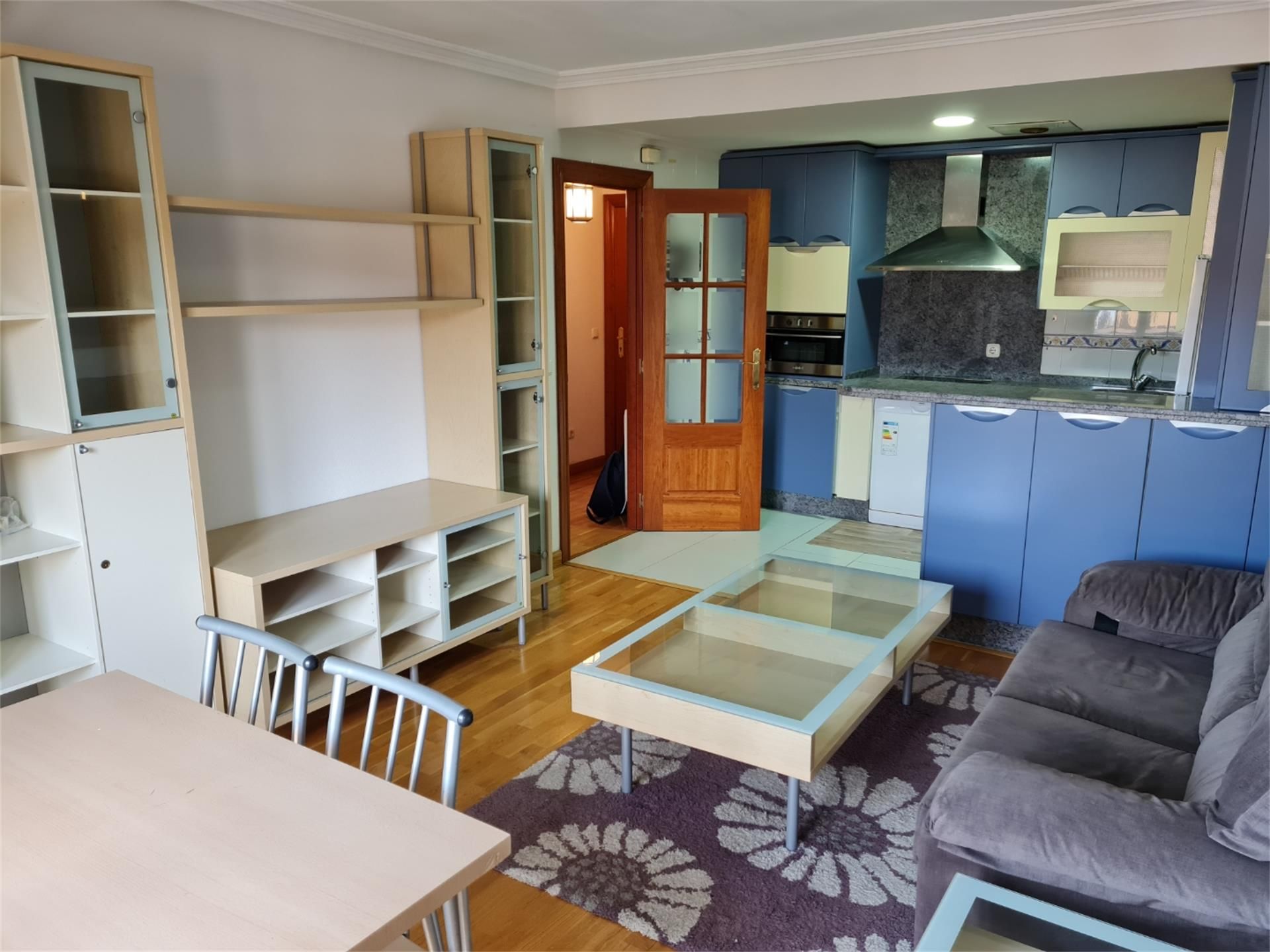 Living room of Flat for sale in Salamanca Capital  with Storage room