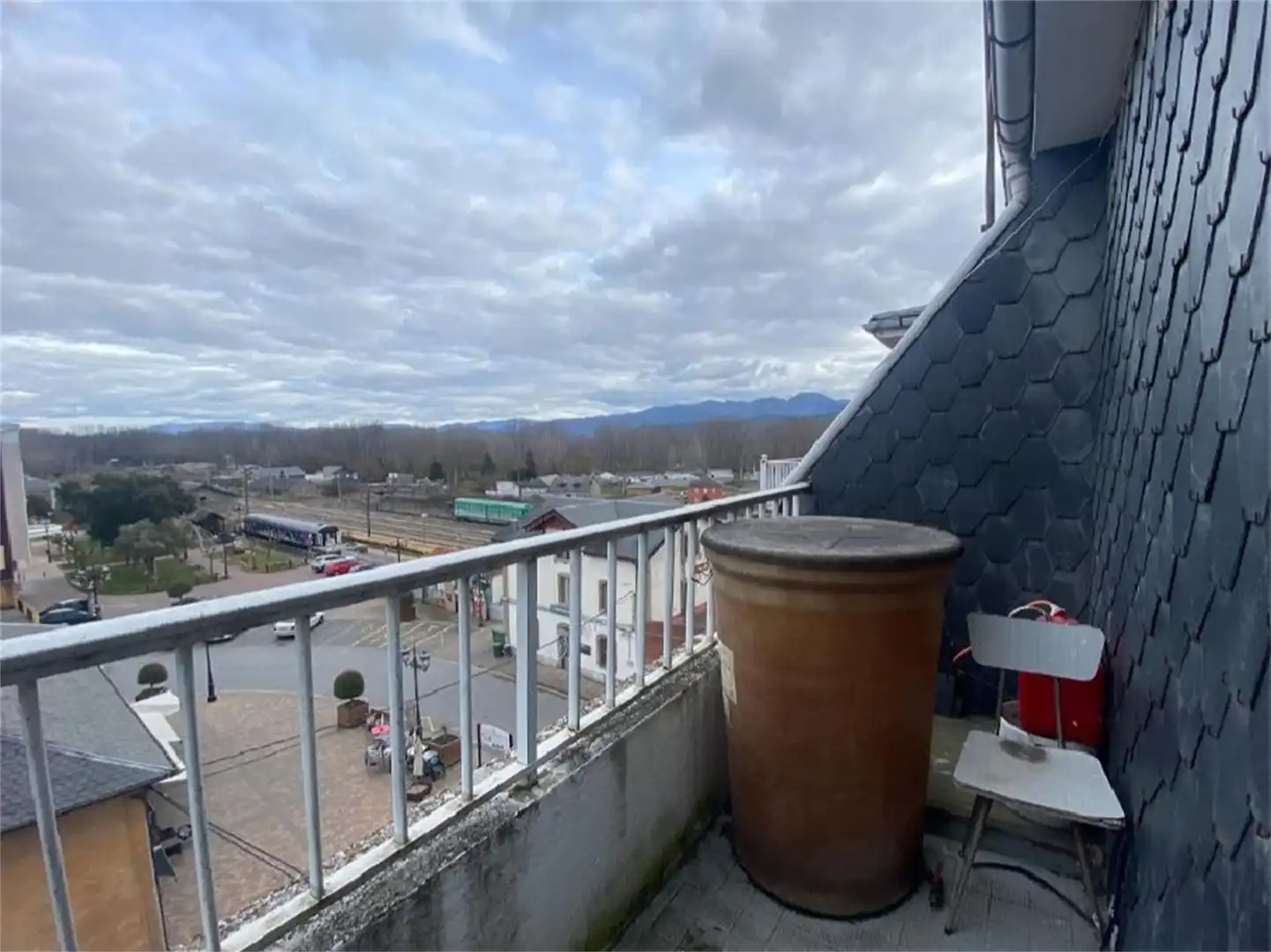 Terrasse von Wohnung zum Verkauf in Toral de los Vados mit Heizung, Parkett und Terrasse