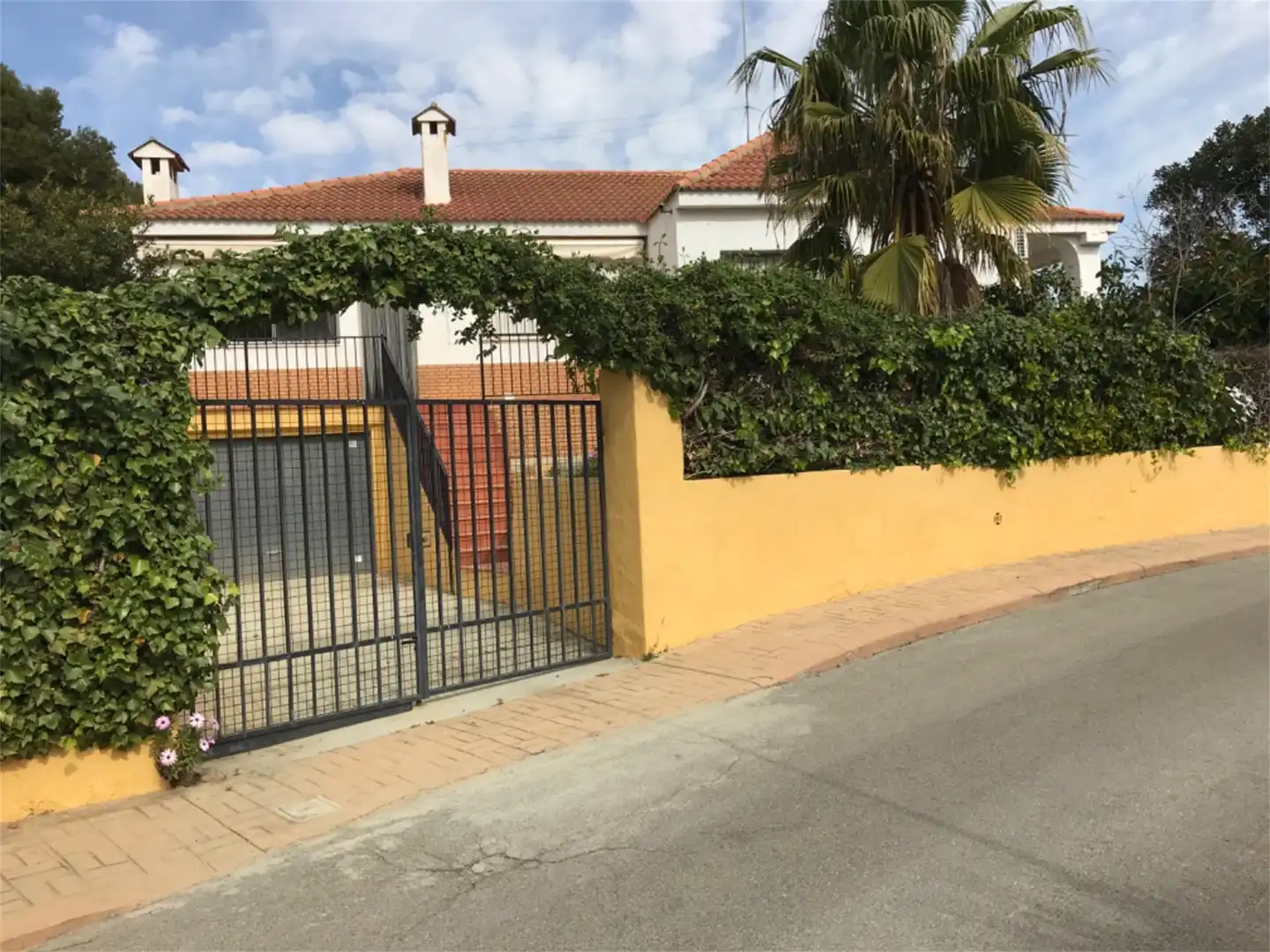 Casa o chalet en venta en Calle Pino, Corral Nou - Montros - Estepar Vista exterior de Casa o chalet en venta en Náquera con Aire acondicionado y Terraza