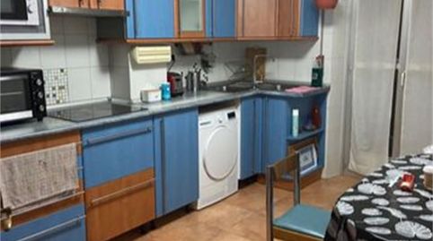 Photo 2 of Flat for sale in Calle Pintor Ángel Larroque, Bolueta, Bilbao