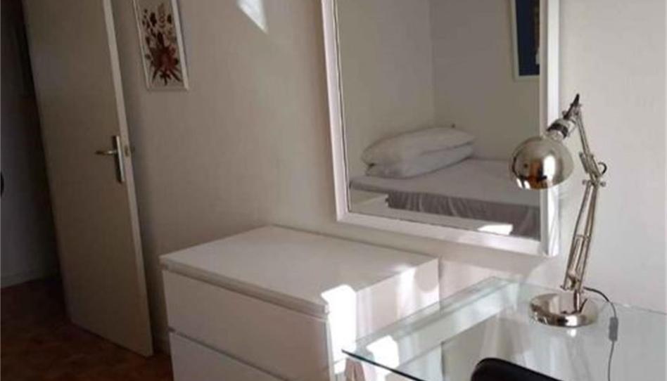 Foto 1 de Piso en venta en Calle Sagarmínaga, Bolueta, Bizkaia