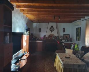 Sala d'estar de Casa adosada de lloguer en El Cerro de Andévalo amb Aire condicionat i Balcó