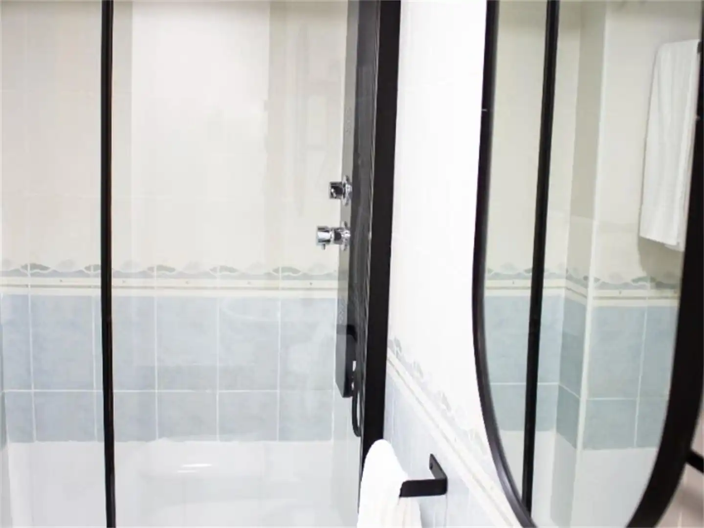 Flat for rent in Camino de la Noria, Balanegra Bathroom of Flat for rent in Balanegra with Furnished and Alarm
