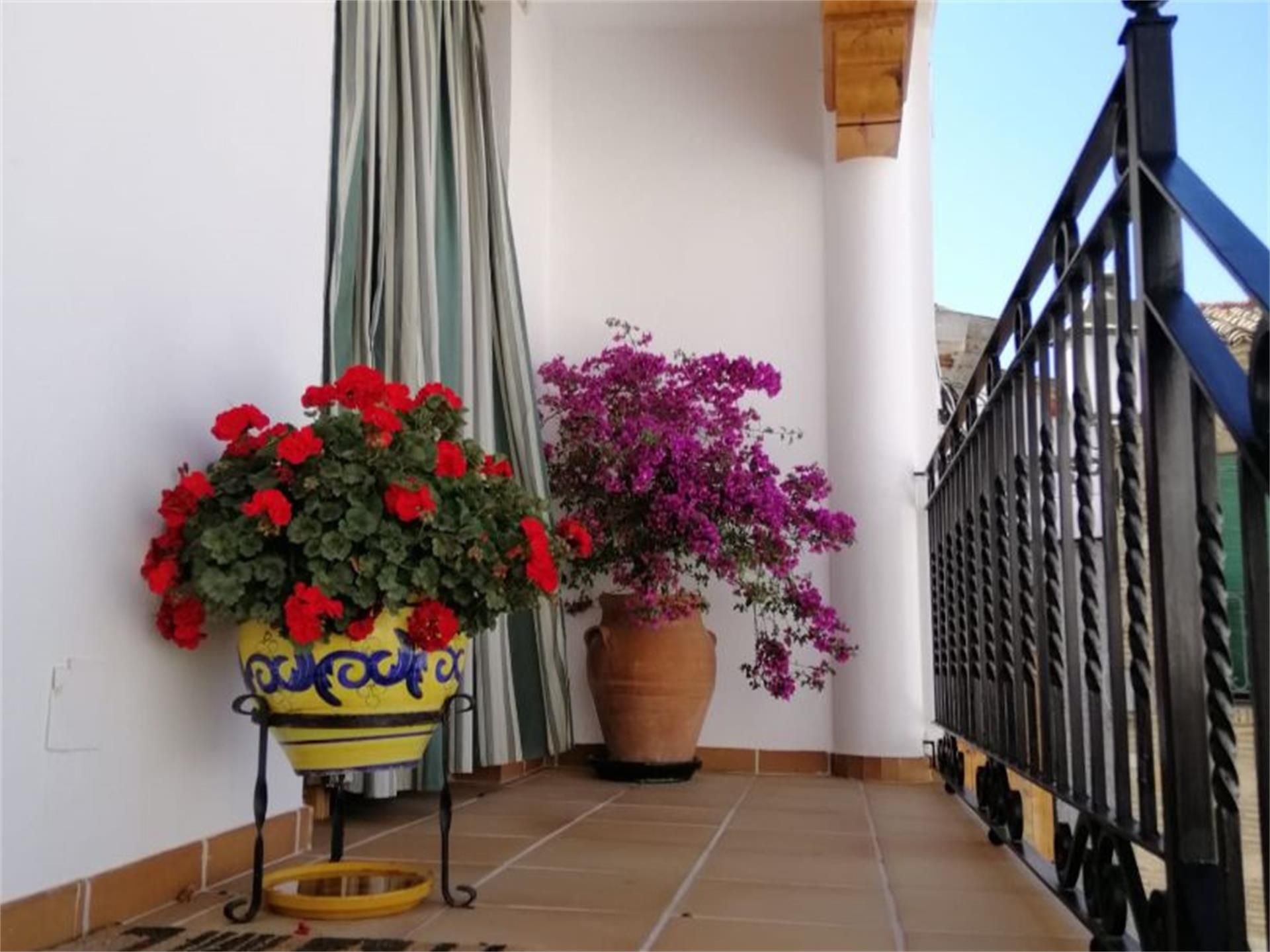 Casa adosada en venda a Calle Fuentecilla, 26, Torredonjimeno Terrassa de Casa adosada en venda en Torredonjimeno amb Aire condicionat, Calefacció i Jardí privat