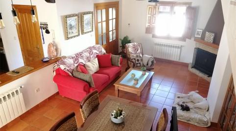 Foto 3 de Casa adosada en venta en Calle Fuentecilla, 26, Torredonjimeno, Jaén