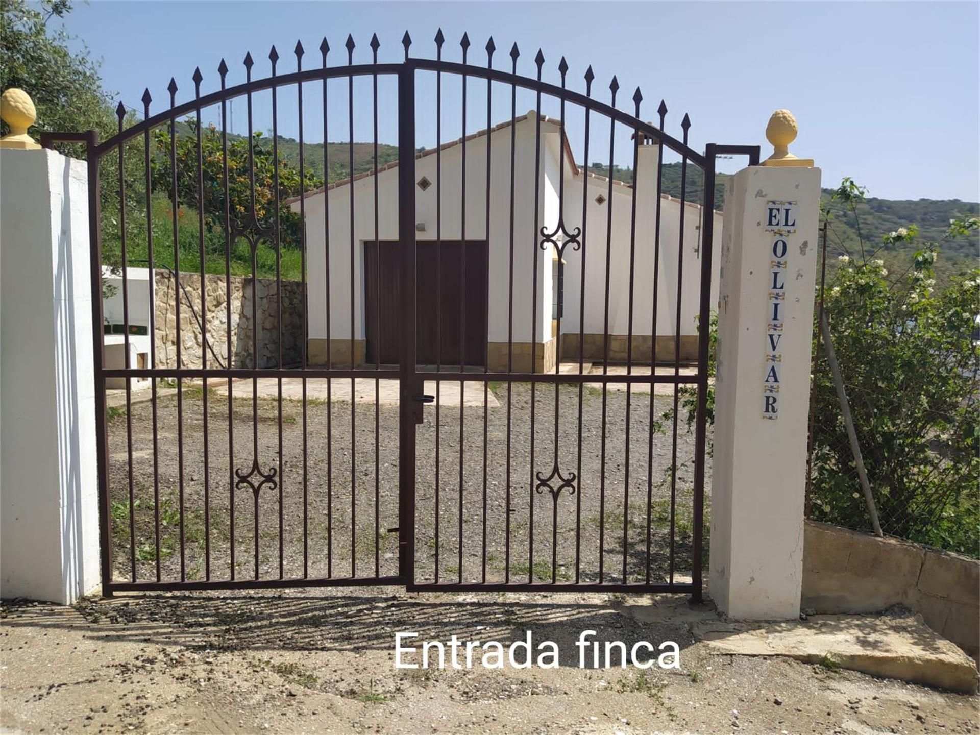 Country house for sale in Alcaucín