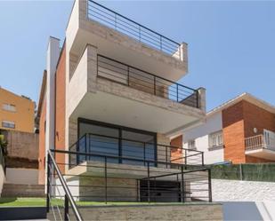 Exterior view of House or chalet for sale in Castelldefels  with Air Conditioner and Terrace