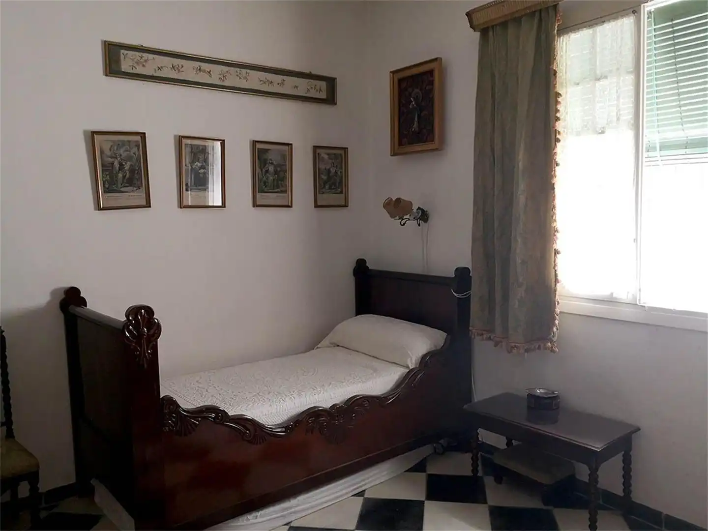 Habitación de Dúplex en venta en Puerto Real con Terraza, Trastero y Amueblado