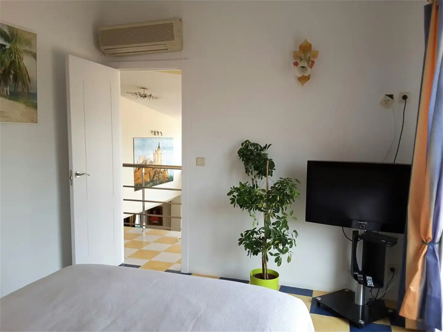 Detached homes for sale in Calle de Orihuela, Campello pueblo Detached homes for sale in El Campello with Air Conditioner, Terrace and Swimming Pool