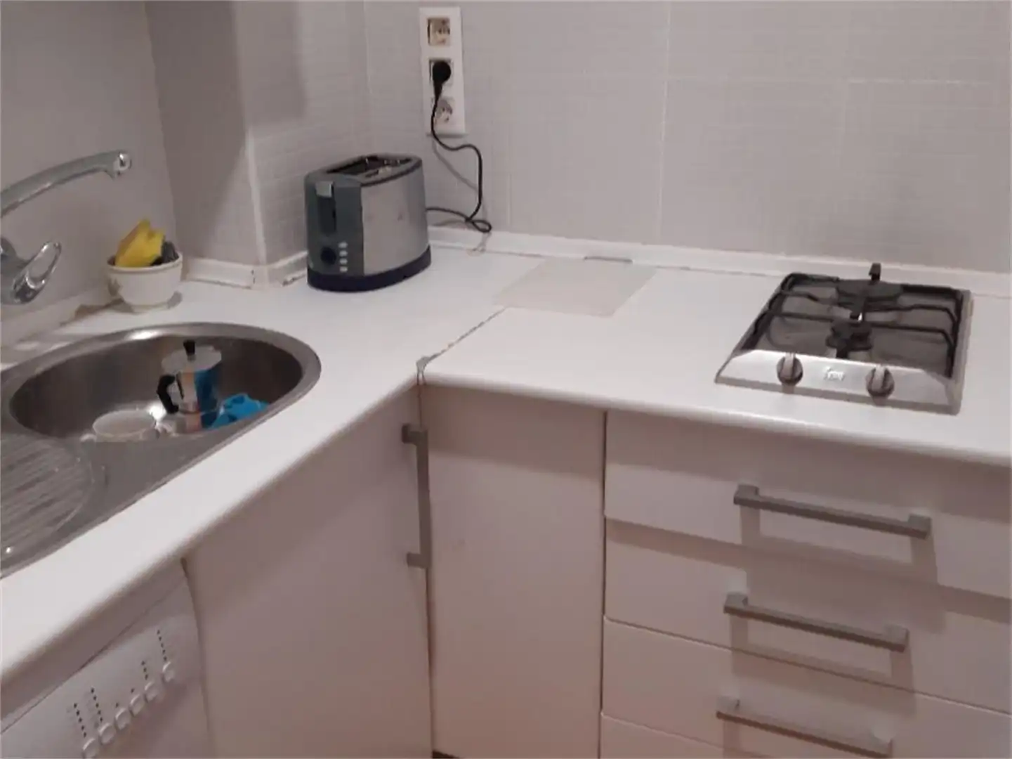 Apartament de lloguer a Carrer Calle Acacias, ., Asdrúbal - Bahía Blanca Cuina de Apartament de lloguer en Cádiz Capital