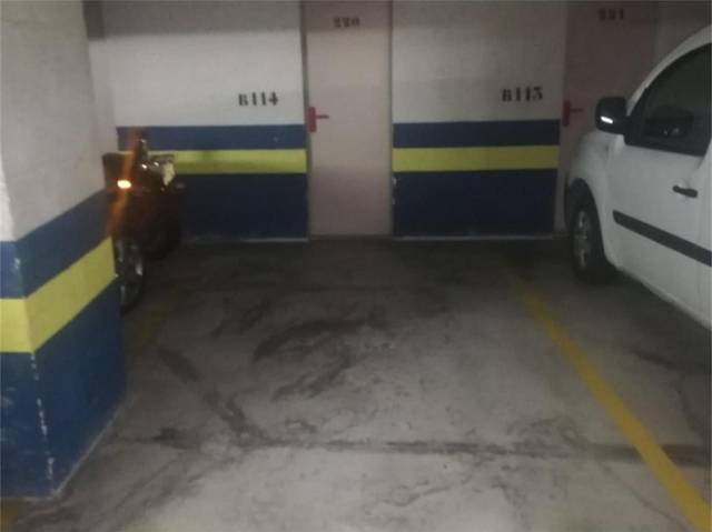 Garaje en Alquiler en Plaza de Rafael Alberti en Barañain