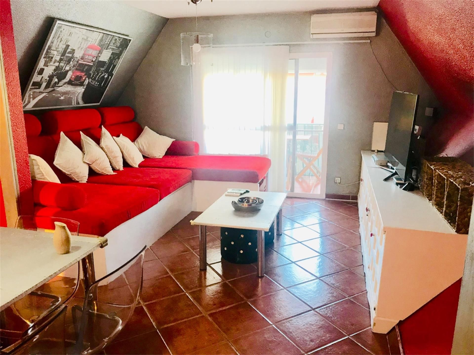 Living room of Flat for sale in Rincón de la Victoria  with Air Conditioner, Heating and Terrace