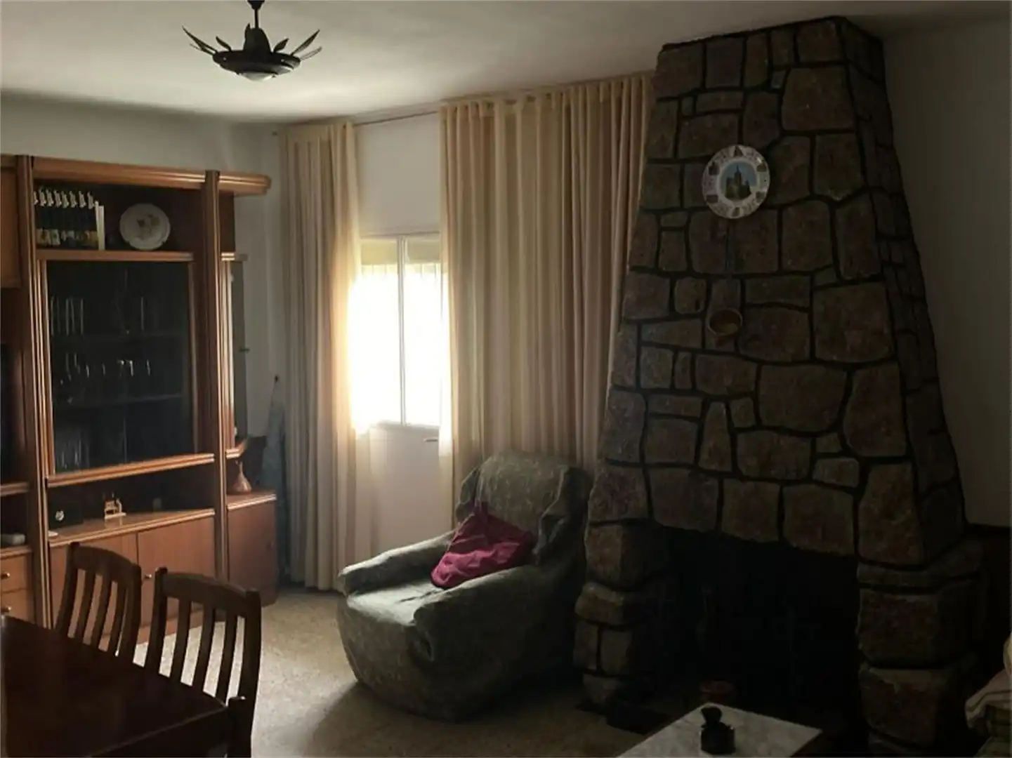Casa o chalet en venta en Calle San José, 160, Serranillos Sala de estar de Casa o chalet en venta en Serranillos con Calefacción, Jardín privado y Terraza