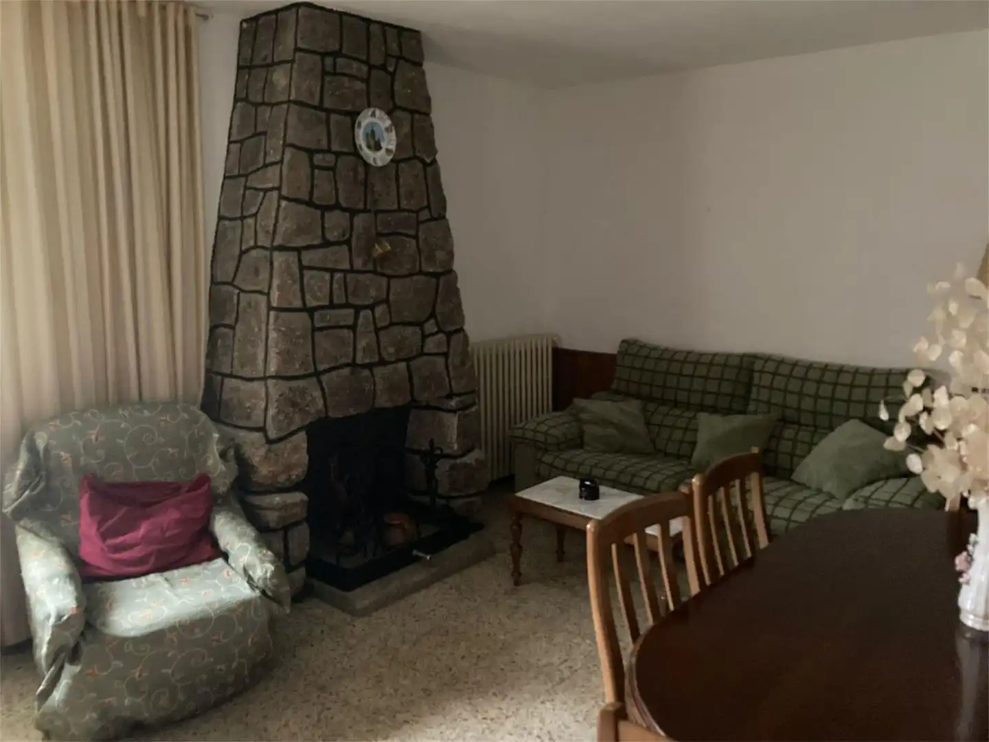 Casa o chalet en venta en Calle San José, 160, Serranillos Sala de estar de Casa o chalet en venta en Serranillos con Calefacción, Jardín privado y Terraza