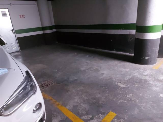 Garaje en Alquiler en Calle Periodista Eugenio Selles, 8 en Cerrillo de Maracena - Periodistas